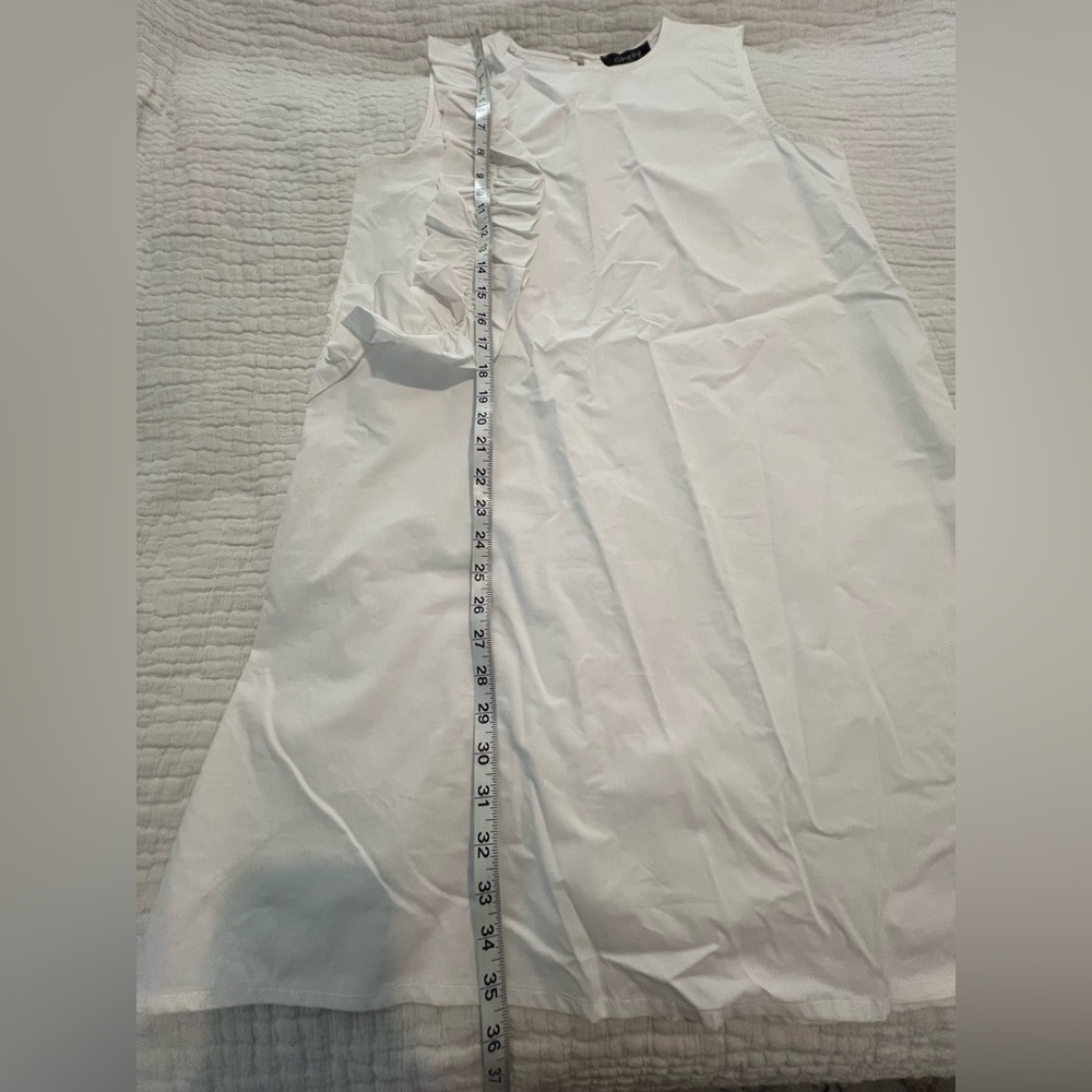 Chepe’ Sleeveless White Cotton Dress with Ruffle Detail 2051